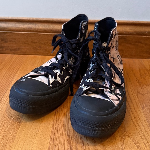 Converse Chuck Taylor All Star High Top Sneakers Butterfly Print Black/Pink 6.5 - Picture 7 of 13
